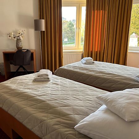 Hotel Evan U Hoffera Topoľčany Eksteriør billede