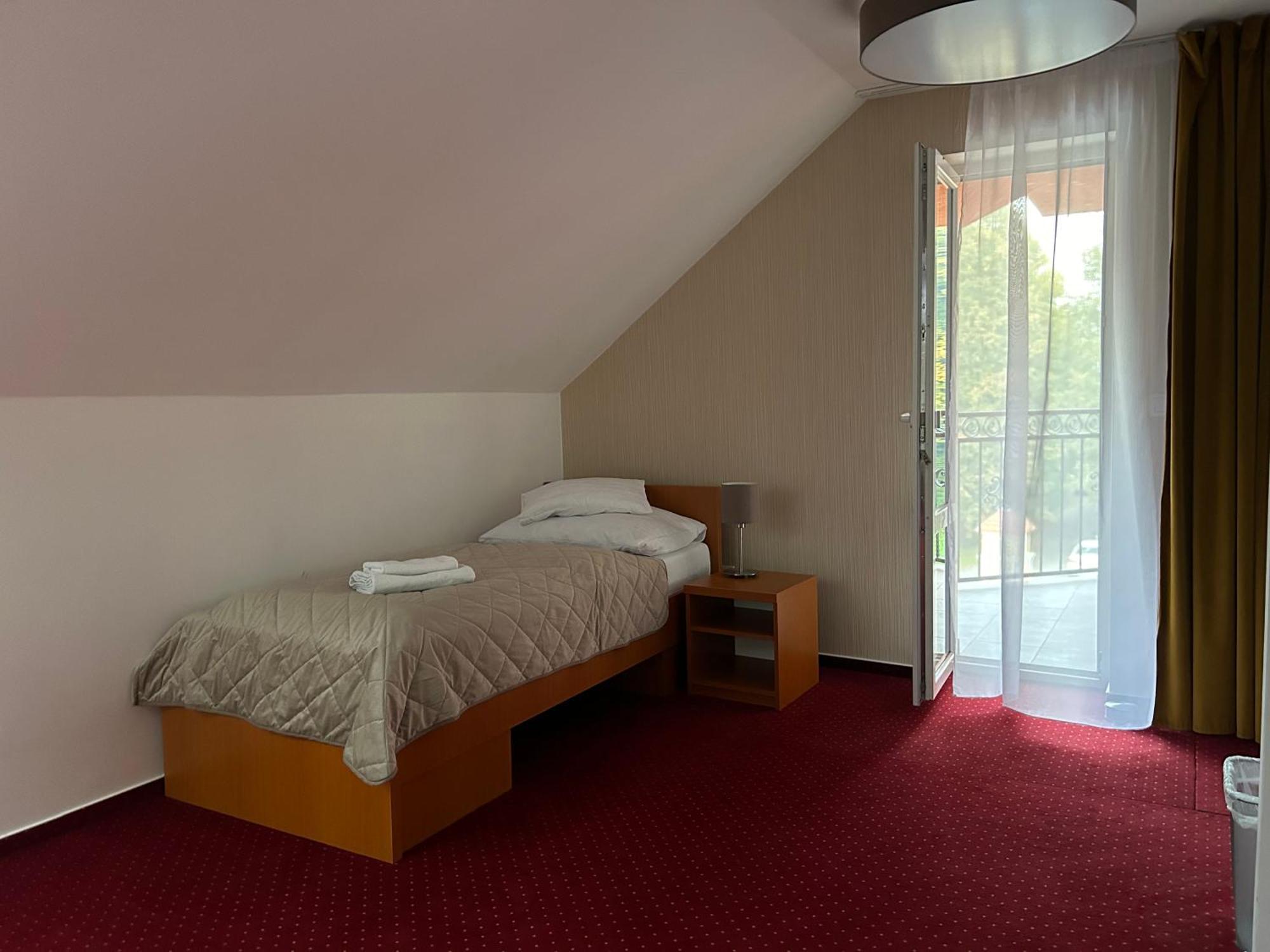 Hotel Evan U Hoffera Topoľčany Eksteriør billede