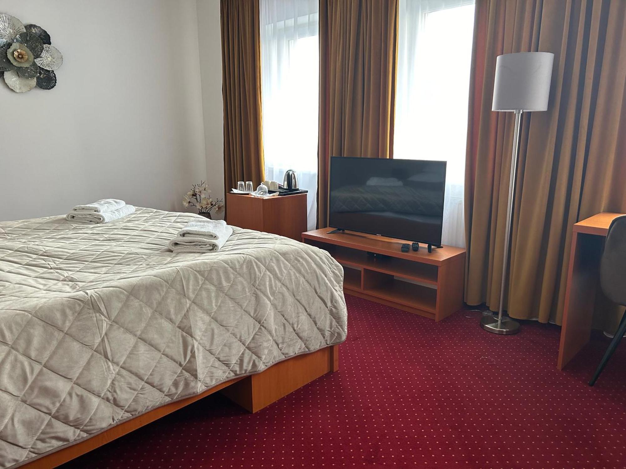 Hotel Evan U Hoffera Topoľčany Eksteriør billede