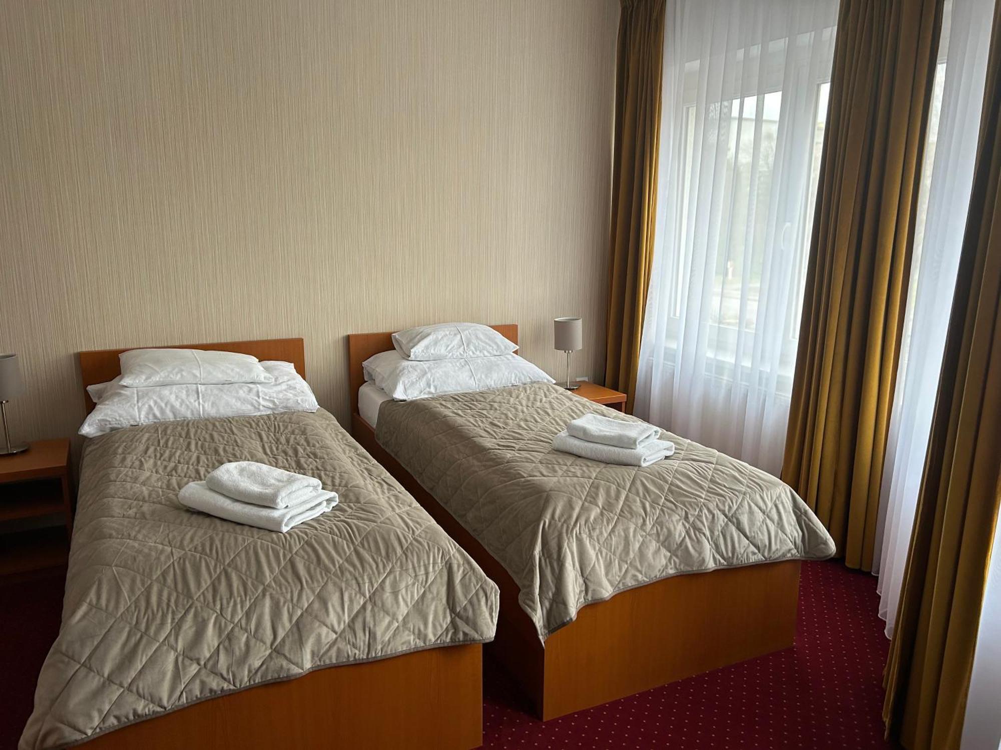 Hotel Evan U Hoffera Topoľčany Eksteriør billede