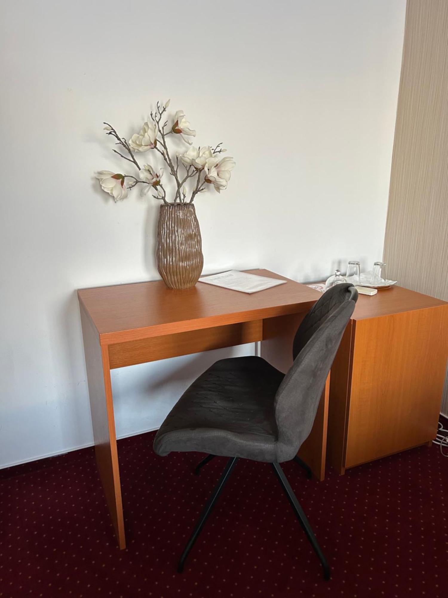 Hotel Evan U Hoffera Topoľčany Eksteriør billede